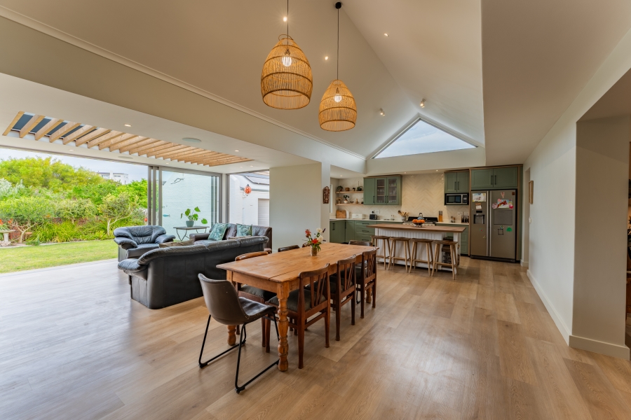 4 Bedroom Property for Sale in Cape St Francis Eastern Cape